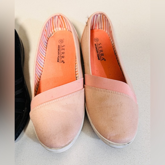 2 PAIR Women’s Size 10 Comfort Slip Ons Loafers BZees and Serra Black and Pink - Picture 4 of 13